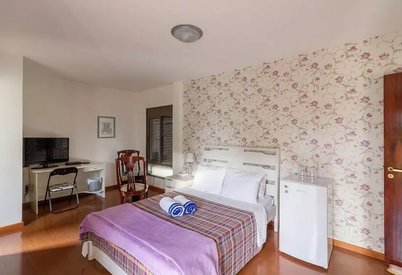 Hotelli Hospedagem Three Little Birds