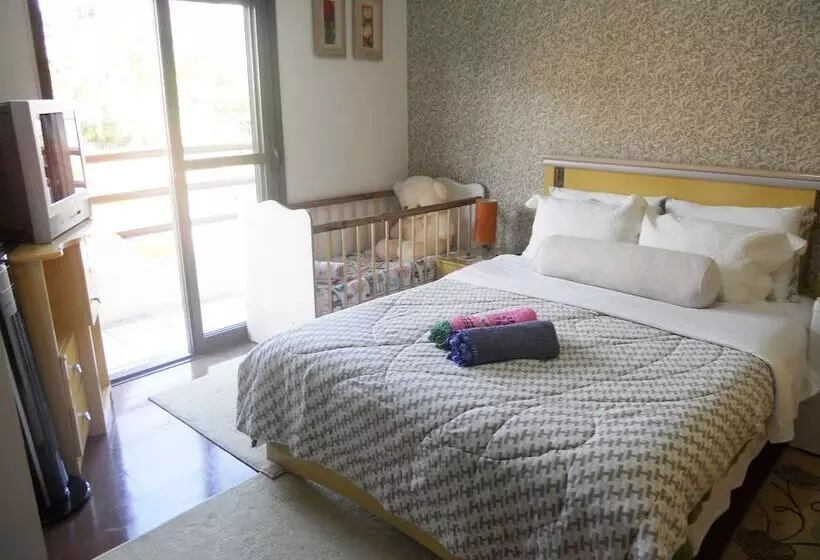 Hotelli Hospedagem Three Little Birds