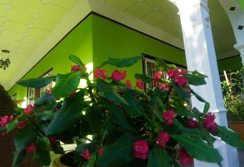 پانسیون Villa Hortensia