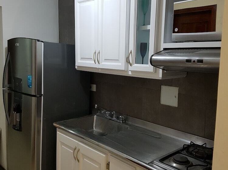 Apartamento Amoblado Pinares