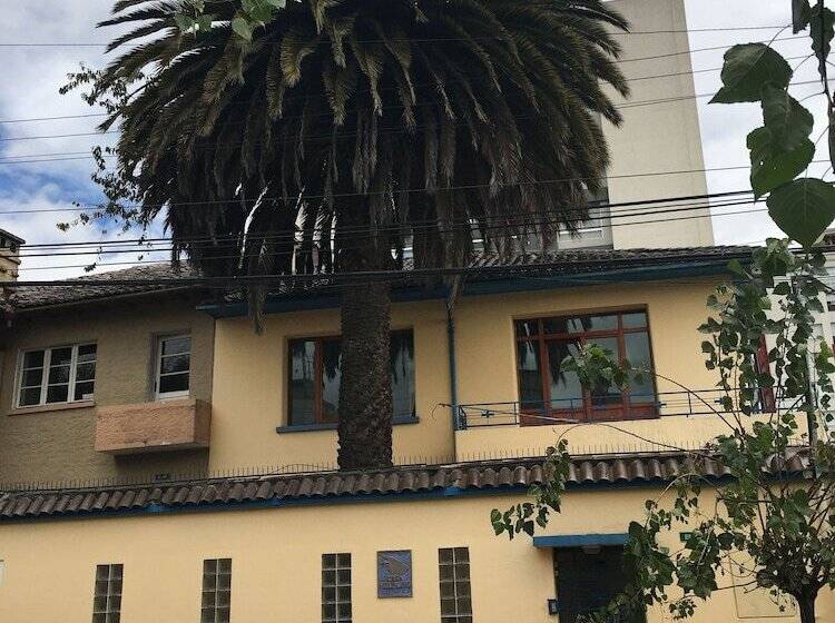 Casa Helbling Hostel