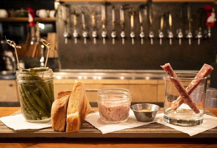 فندق فئة نجمة واحدة Auberge Sutton Brouerie