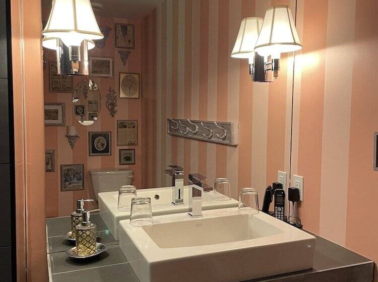 فندق فئة نجمة واحدة Auberge Sutton Brouerie