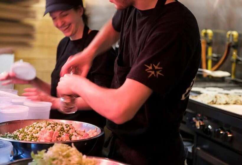 فندق فئة نجمة واحدة Auberge Sutton Brouerie