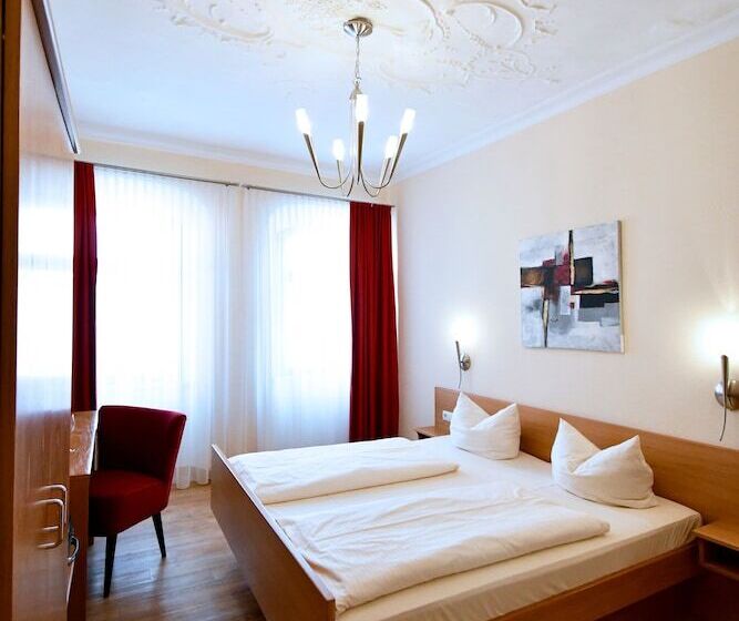 فندق فئة نجمة واحدة Gasthof Grüner Baum