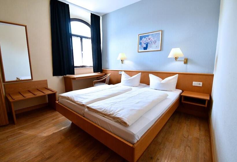 فندق فئة نجمة واحدة Gasthof Grüner Baum