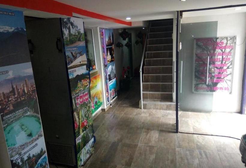 هتل El Amanercer Parque Del Agua Residencia Muy Central