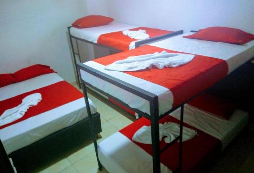 هتل El Amanercer Parque Del Agua Residencia Muy Central