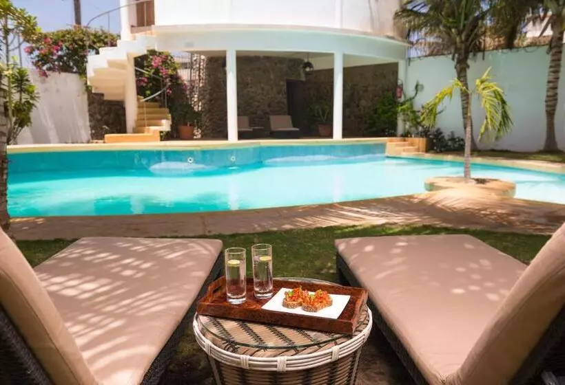 هتل La Résidence