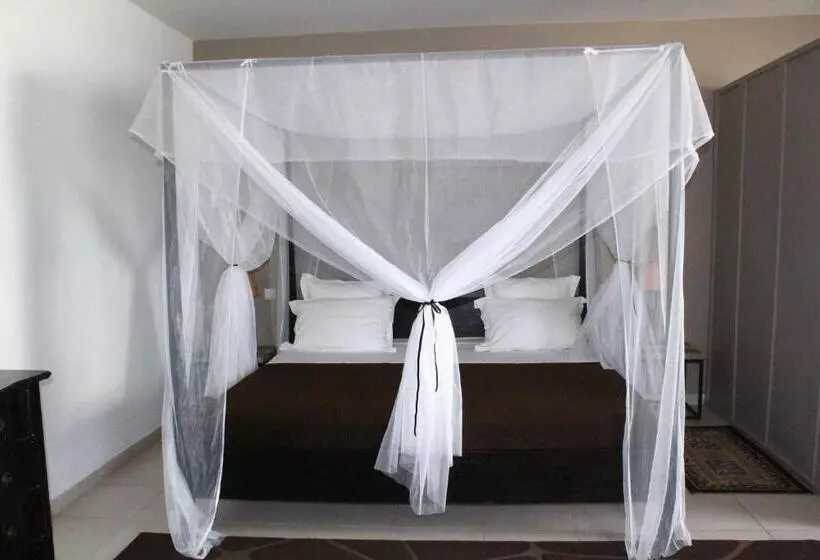 هتل La Résidence