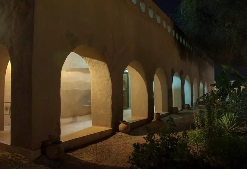 هتل Le Grand Calao