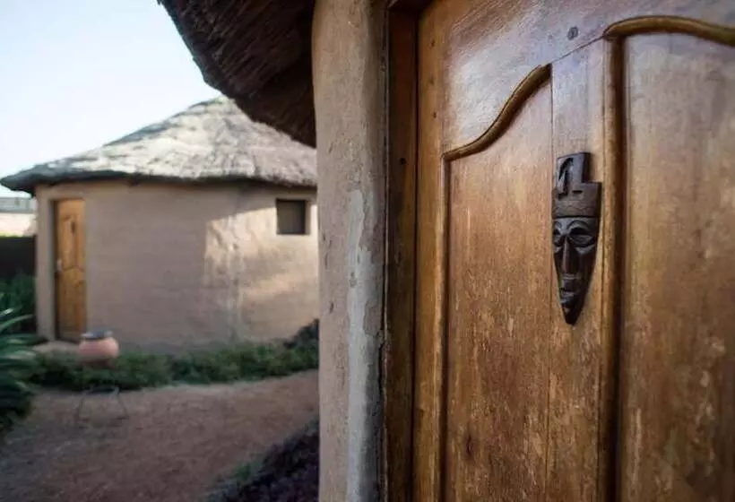 هتل Le Grand Calao