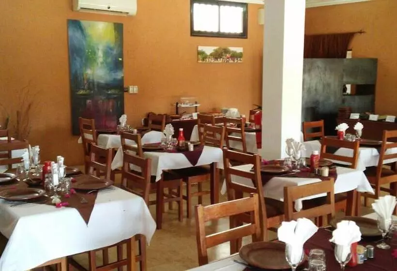 هتل Le Grand Calao