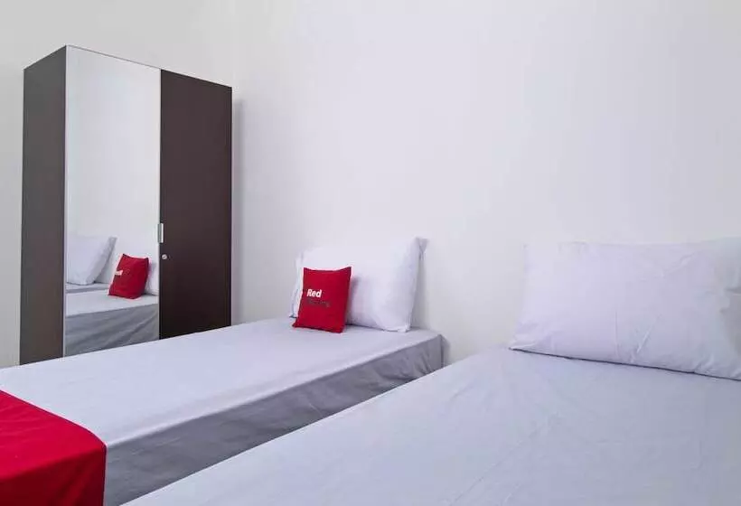 ホテル Reddoorz Plus Near Plaza Indonesia