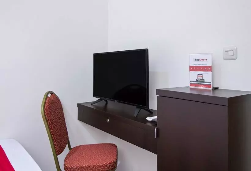 ホテル Reddoorz Plus Near Plaza Indonesia