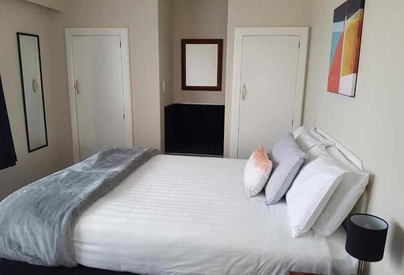 554 Moana Court Motel