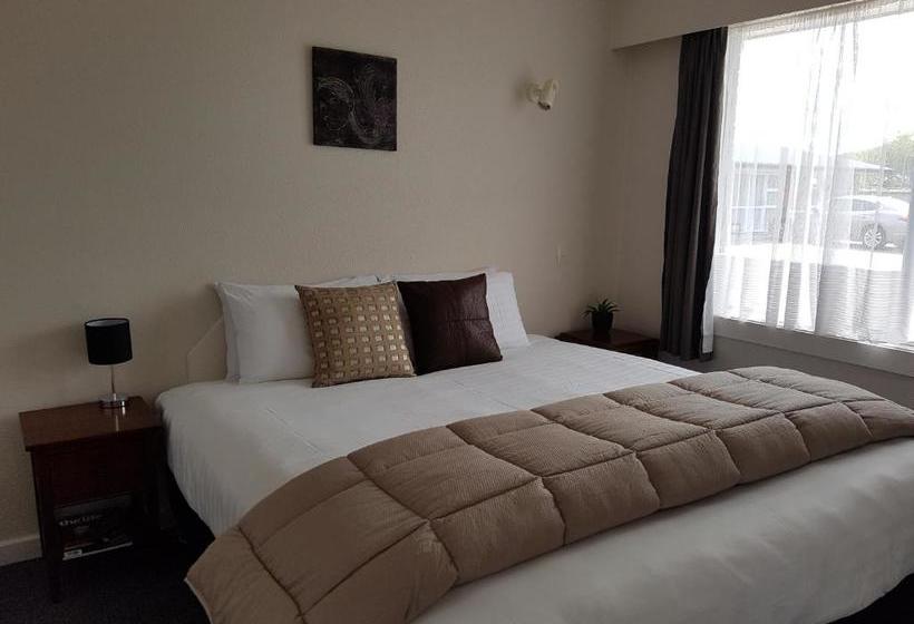 554 Moana Court Motel