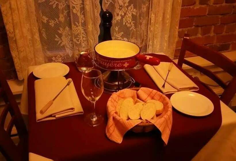 Отель Auberge Les Deux Tours