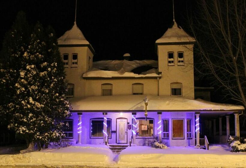 Отель Auberge Les Deux Tours