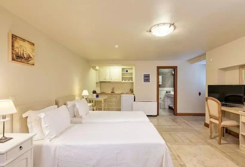 هتل Mare Monte Luxury Suites