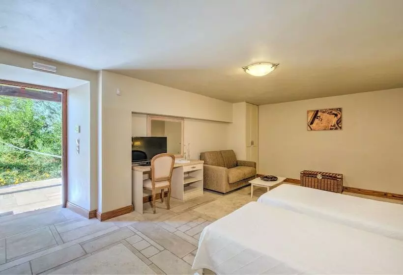 هتل Mare Monte Luxury Suites