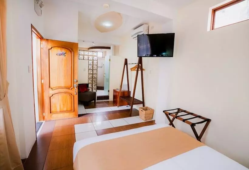 هتل Palace Galapagos