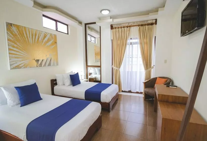 هتل Palace Galapagos