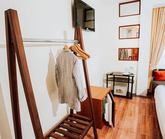 בית מלון כפרי Palace Galapagos