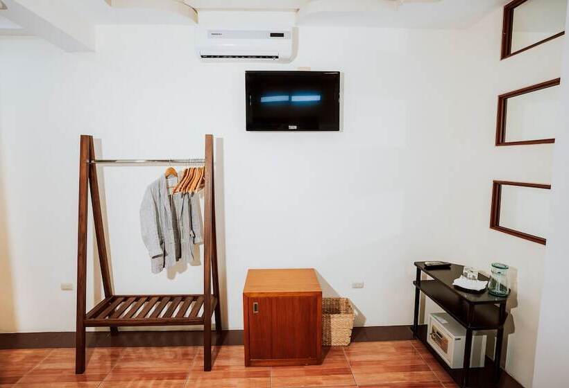 בית מלון כפרי Palace Galapagos