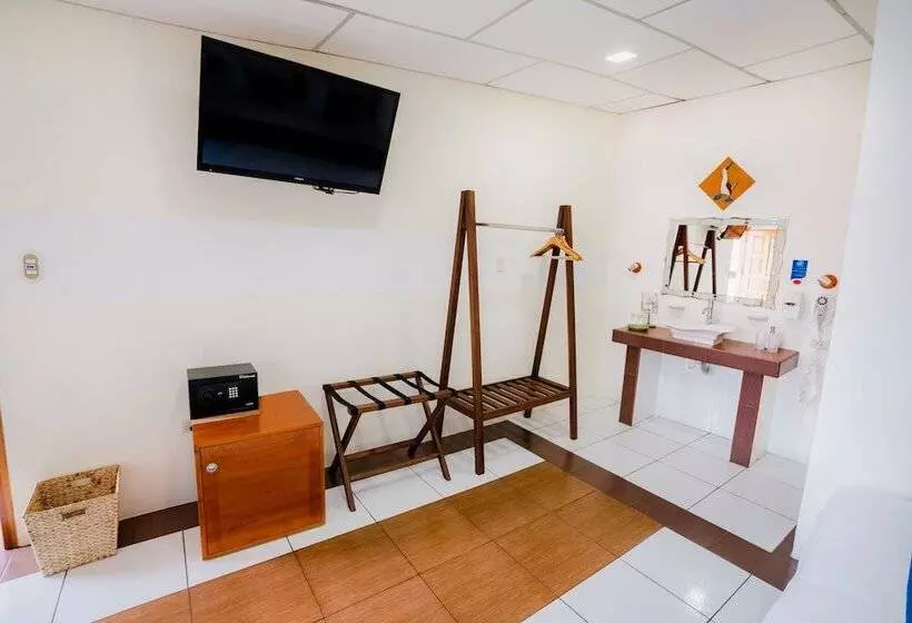 هتل Palace Galapagos