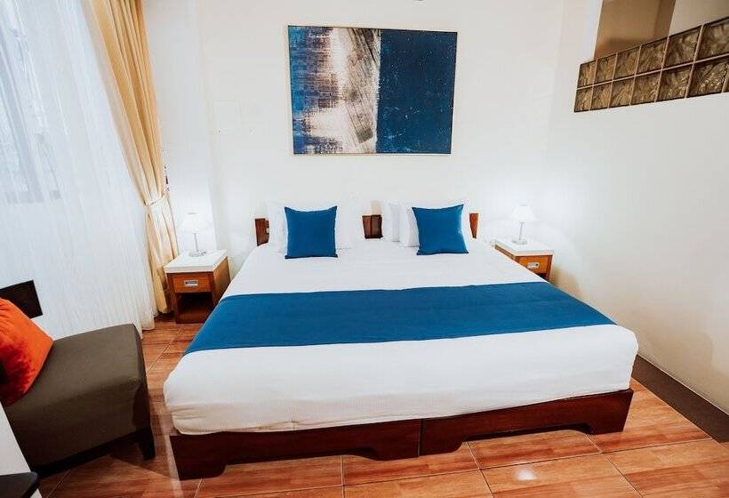 בית מלון כפרי Palace Galapagos