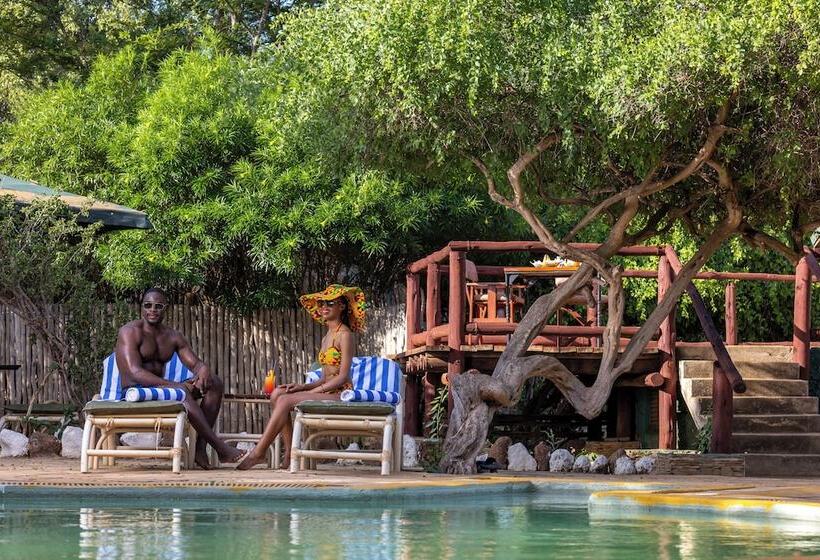 هتل Sentrim Tsavo Lodge