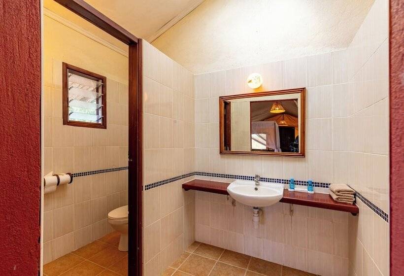 هتل Sentrim Tsavo Lodge