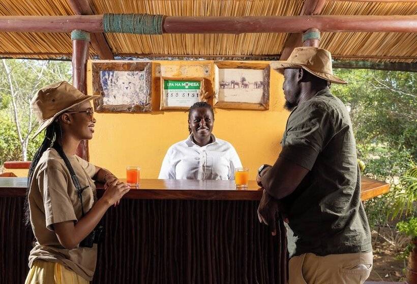 هتل Sentrim Tsavo Lodge