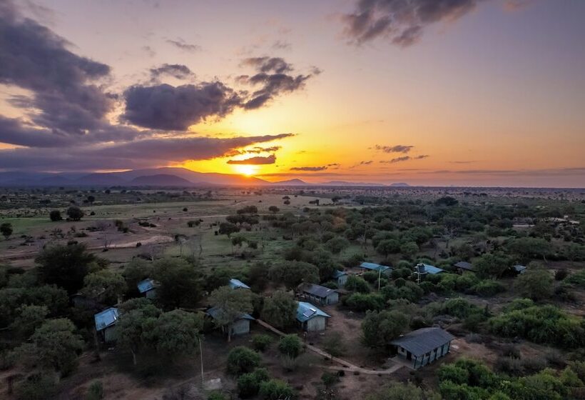 هتل Sentrim Tsavo Lodge