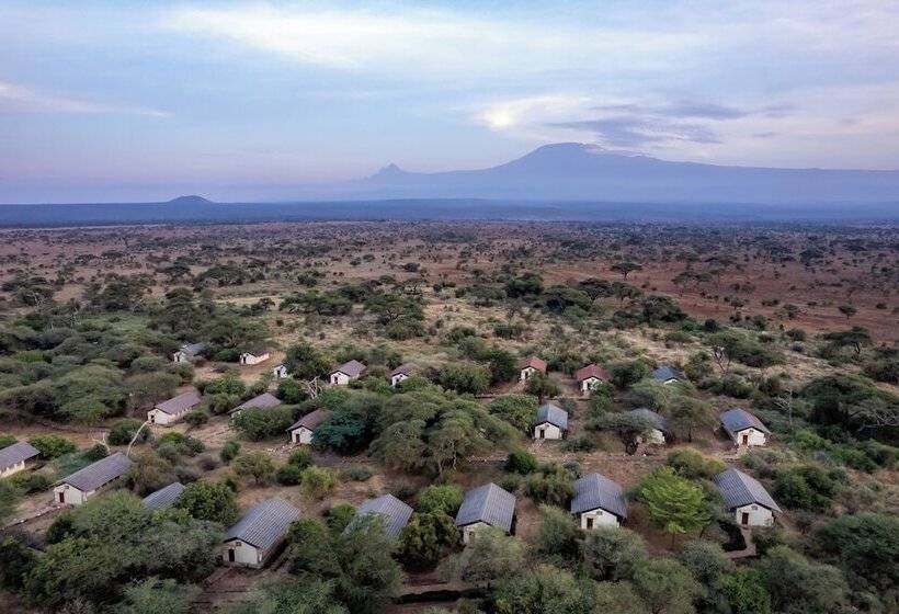 هتل Sentrim Tsavo Lodge
