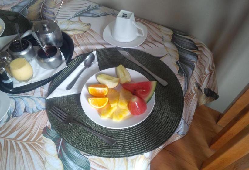 پانسیون Lakaz Safran