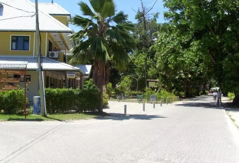 پانسیون Lakaz Safran