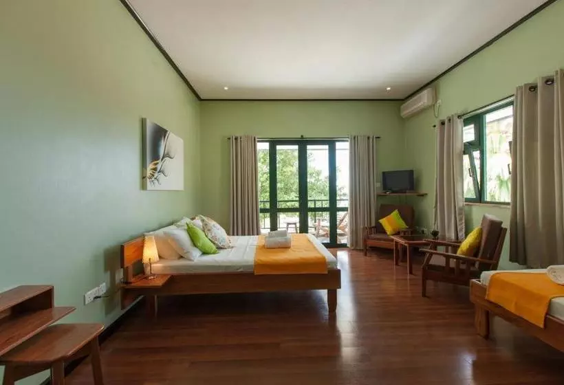 پانسیون Lakaz Safran