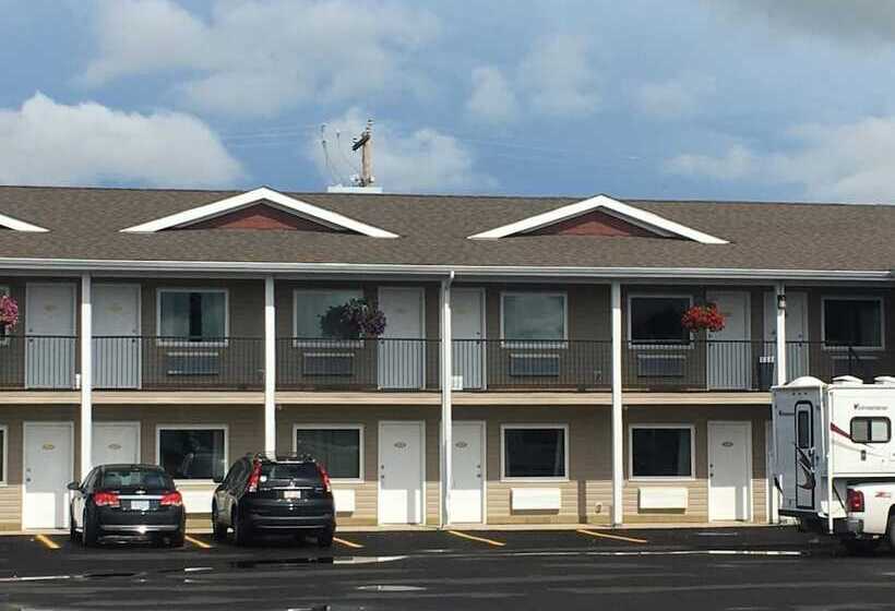 Voyageur Motel