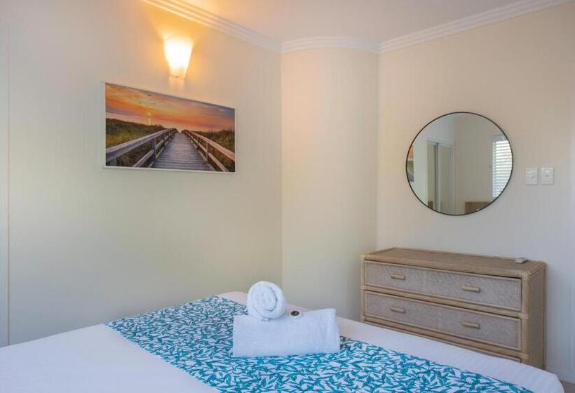 Coral Sea Vista Apartments