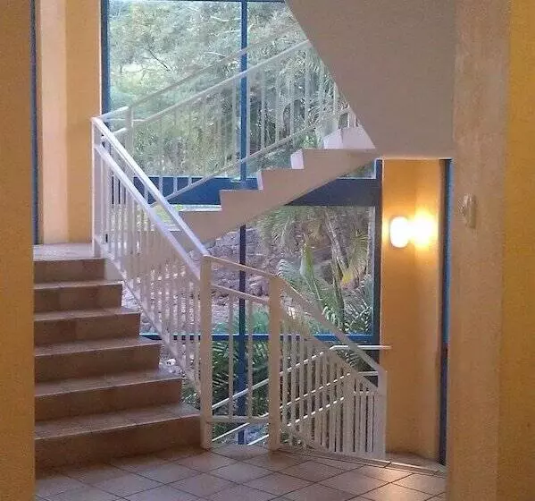 Coral Sea Vista Apartments