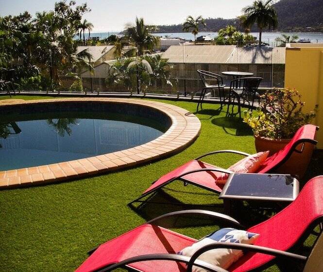 Coral Sea Vista Apartments