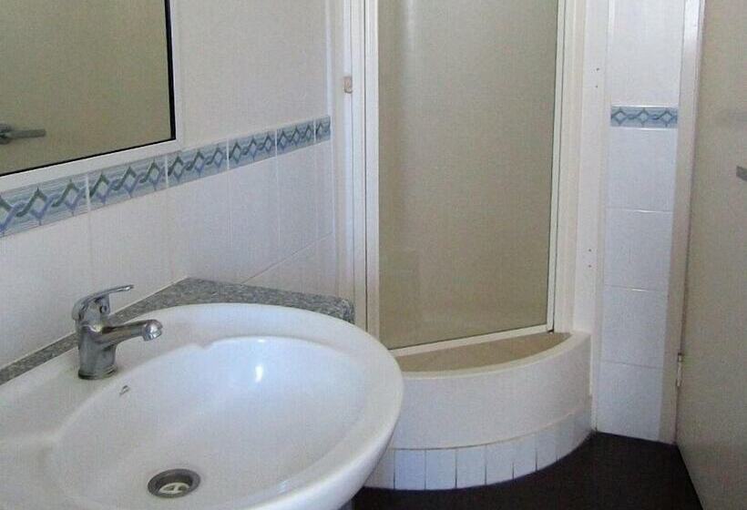 Coral Sea Vista Apartments