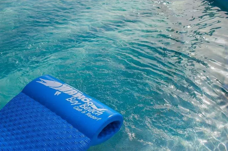 هتل Wahoo Bay Beach Club & Resort