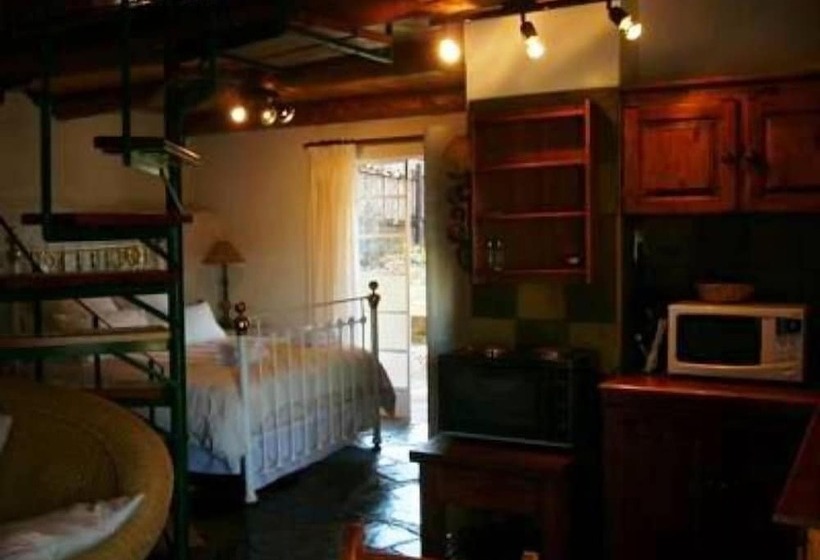 פנסיון Gunyatoo Trout Farm & Guest Lodge