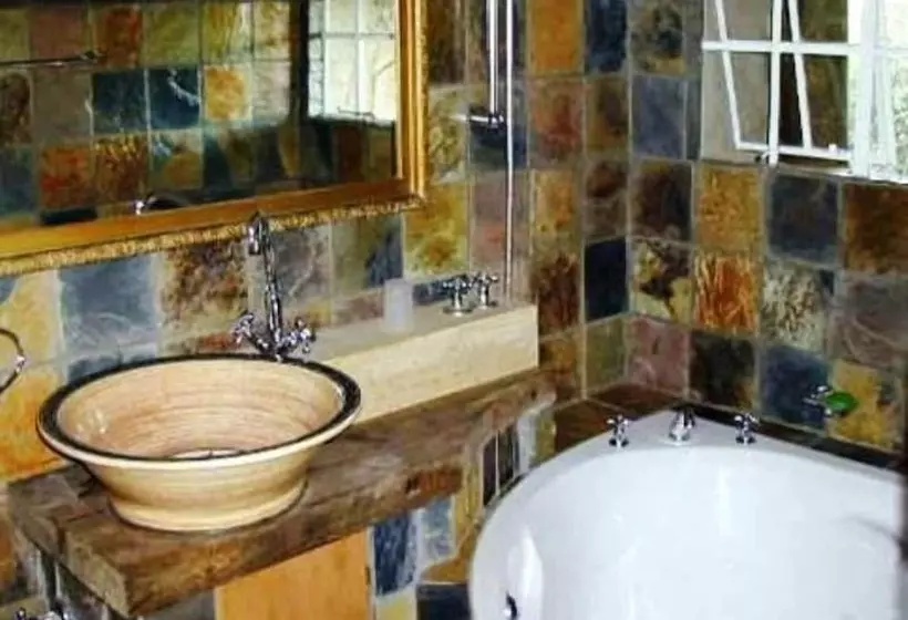 Majatalo Gunyatoo Trout Farm & Guest Lodge