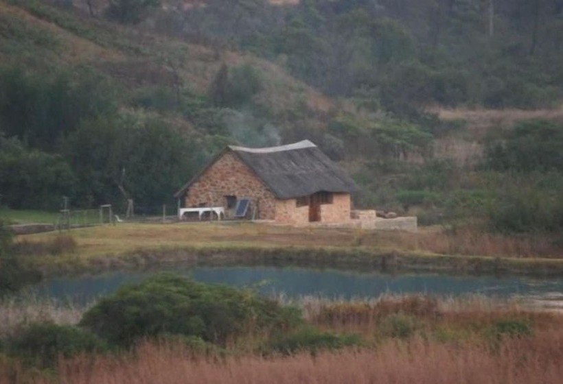 פנסיון Gunyatoo Trout Farm & Guest Lodge