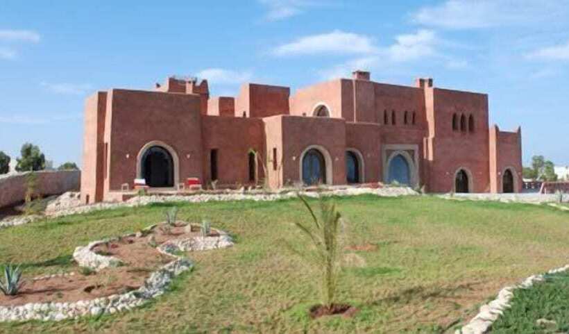 리아드 Villa Gonatouki