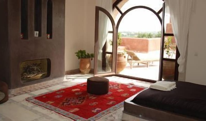 리아드 Villa Gonatouki